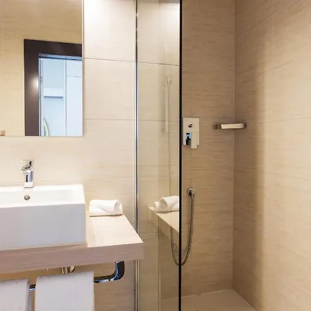 Отель Rotonda 3*